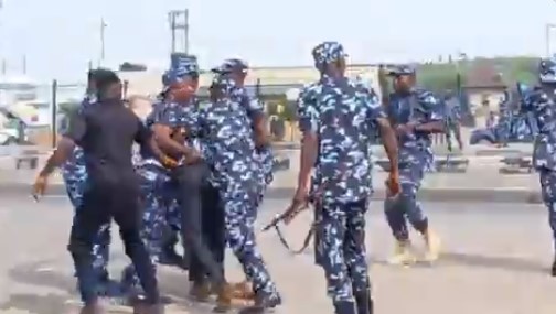 Lagos Police Intimidate #BuhariMustGo Protesters