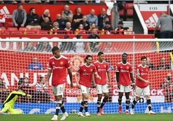 Aston Villa Shock Man UTD