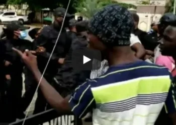 Hoodlums Beat Up Sowore Mercilessly At Nnamdi Kanu’s Trial