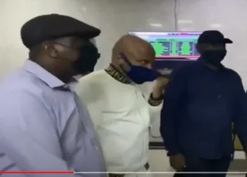 Watch Nnamdi Kanu Legendary Arrival At Abuja Court Today
