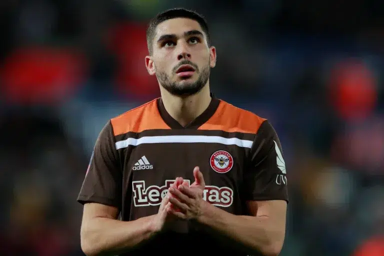 Everton sign striker, Neal Maupay from Brighton