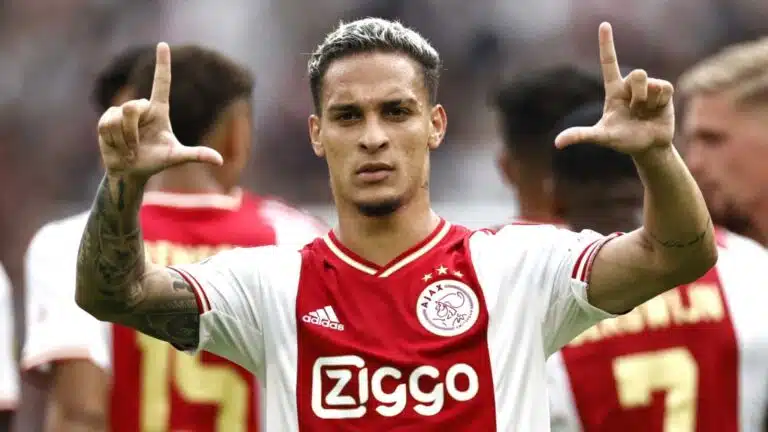 Manchester To Sign Ajax's Antony For €100M