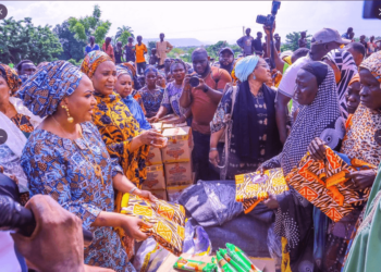 Flood: Aisha Buhari Sends N2m, 500 Wrappers To Kogi, Bashir Tackles Peter Obi