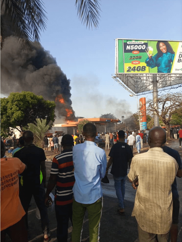 Breaking: Fire Outbreak In Conoil Filling Station In Abuja