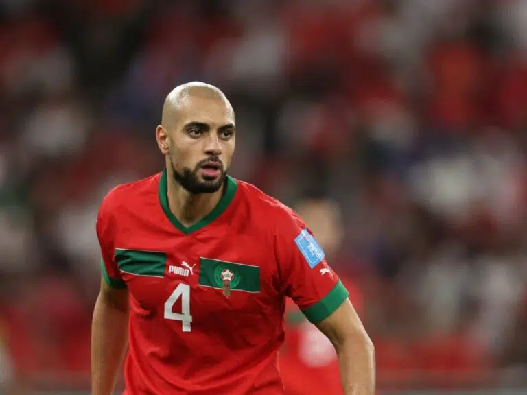 Man Utd’s Pursuit of Amrabat Hindered by Transfer Factors, Reveals Romano