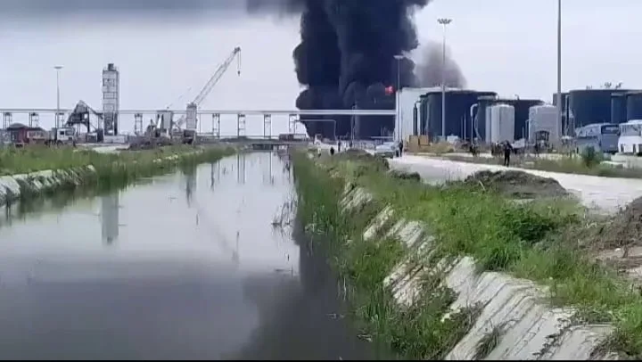 Dangote Petroleum Refinery On Fire