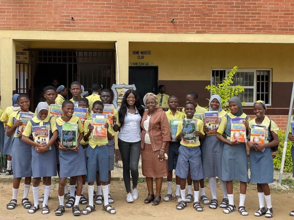  Ayedere Ajibola High School